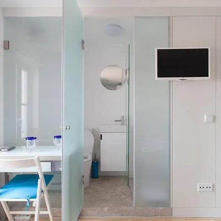 Sao Vicente Iv - Eco-flat With French Balcony & View