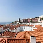 Sao Vicente Iv - Eco-flat With French Balcony & View شقة