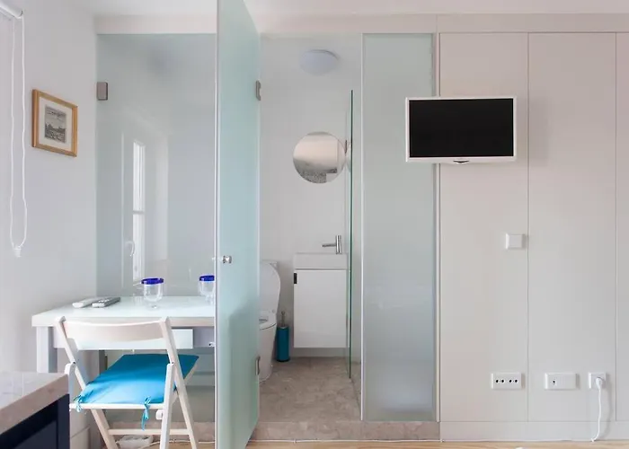 Sao Vicente Iv - Eco-flat With French Balcony & View